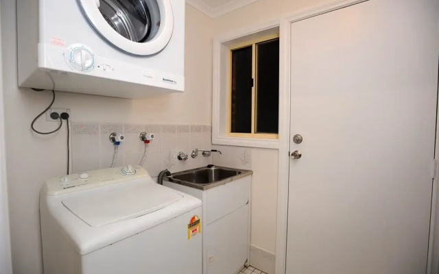 Tomaree 18 - Baybreeze - Shoal Bay