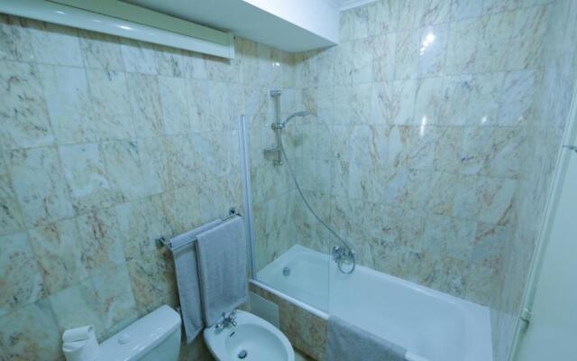 Studio parking fibre piscine Clim