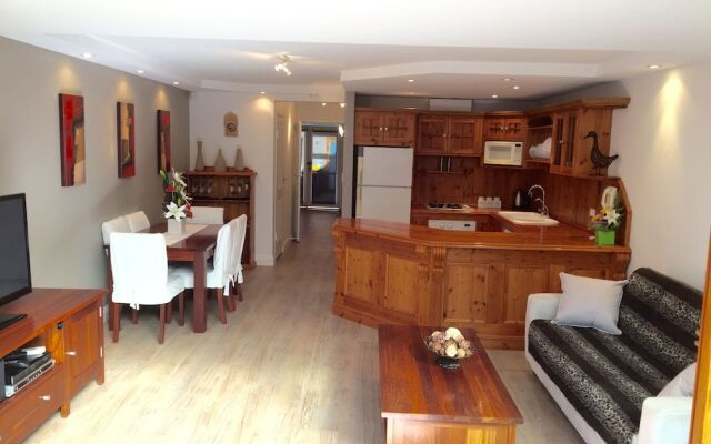 Luxury 2B Townhouse in North Adelaide