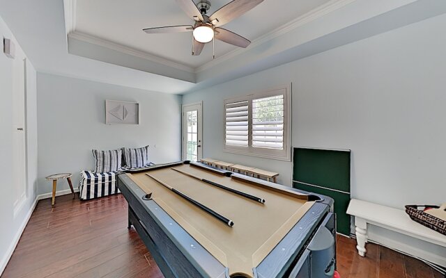 2399chat 4 Bedroom Home