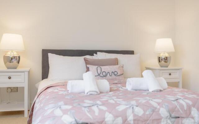 The Sandport Way Residence