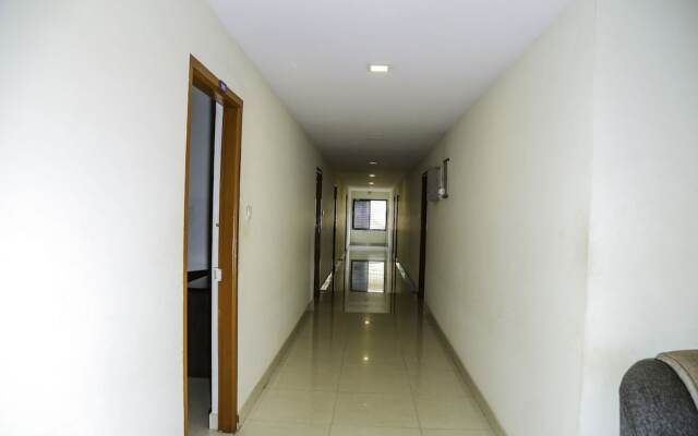 OYO 24265 Hotel Nagu Palace