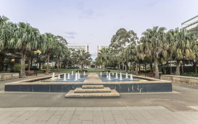 Beautiful home 2beds Apt @Waterloo-Close to CBD