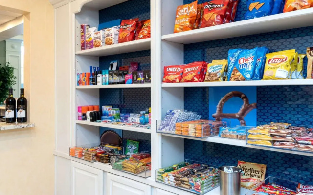 Hampton Inn & Suites Charlotte/South Park at Phillips Place