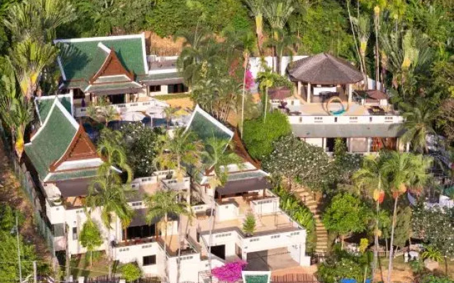 D Villa Phuket-Luxury 6-Bedroom Private Villa in Panwa Entire Place