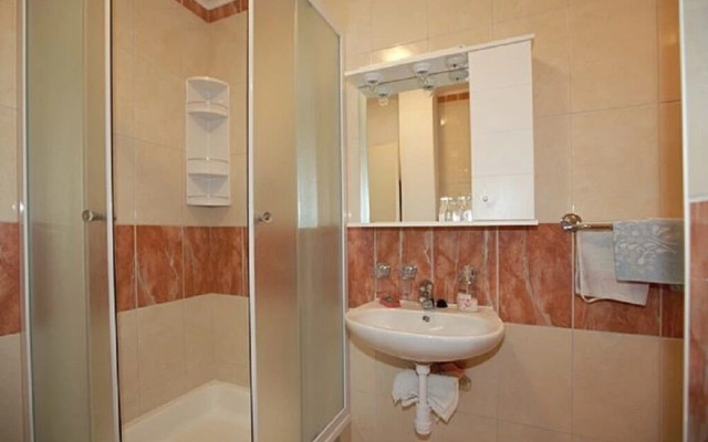 Fila - Large & Close to the Beach - A1