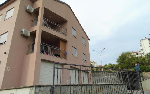 Apartman Crikvenica 30244 - Visnja silver