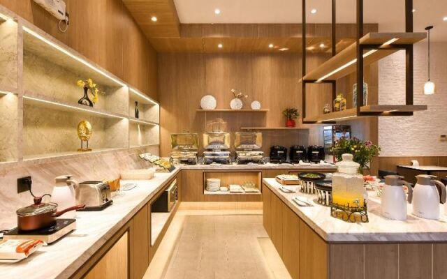 Hanting Youjia Hotel (Beijing Daxing New Media Industrial Base)