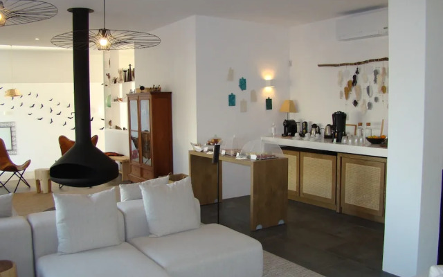 Montimerso Skyscape Country House