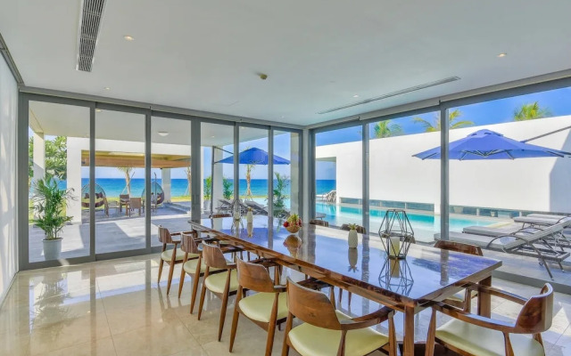 Stunning Beachfront 6br Villa W Largest Pool