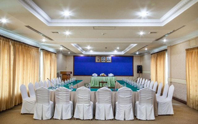 Angkor Holiday Hotel