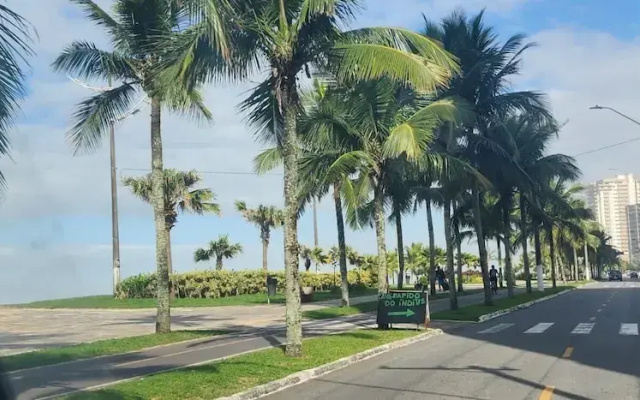 Lindo apto com piscina em Praia Grande