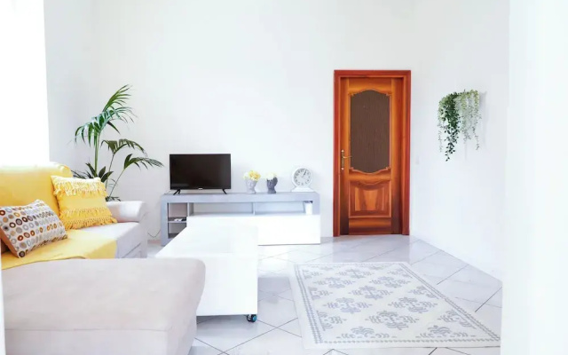 Apartment in Villa Between Como and Switzerland