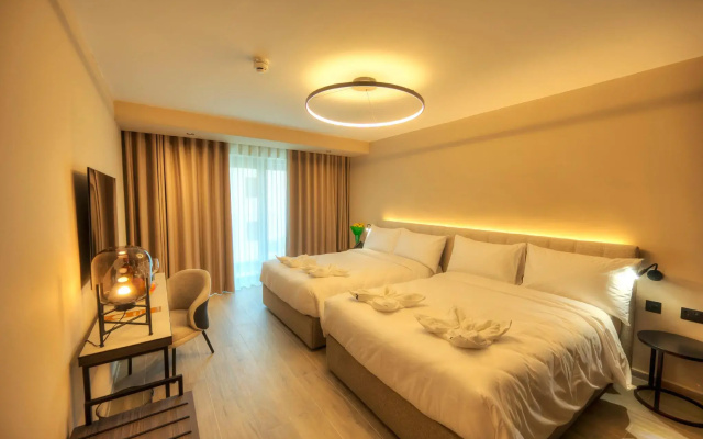 Aste Hotel