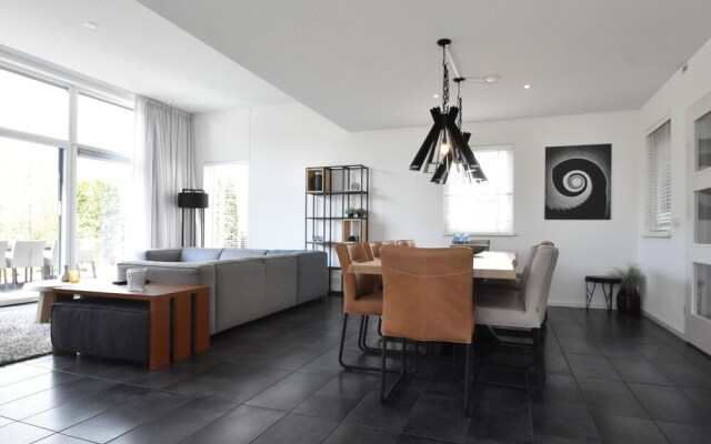Modern Villa with Jacuzzi and Sauna in Harderwijk Flevoland