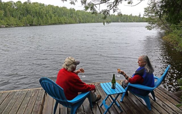 Poplar Creek Guesthouse Bed & Breakfast