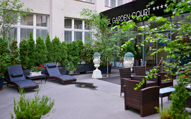 Hotel Garden Court