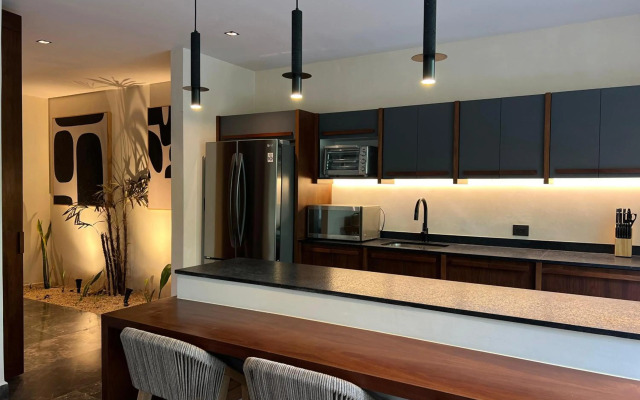 Lovely 2Bedroom apartment serviced + pool & garden