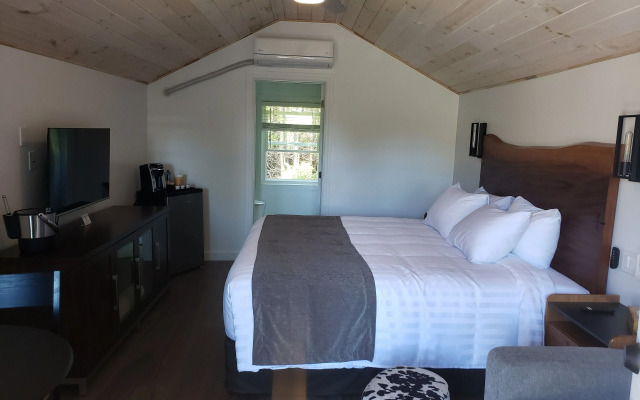 Adventure The Bruce Inn