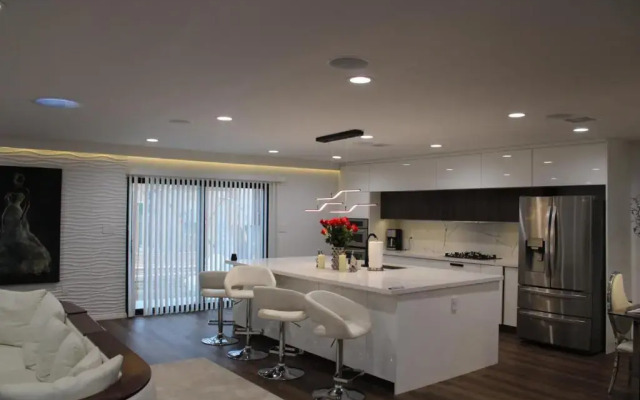 Pearl Beach Villa Huntington Beach