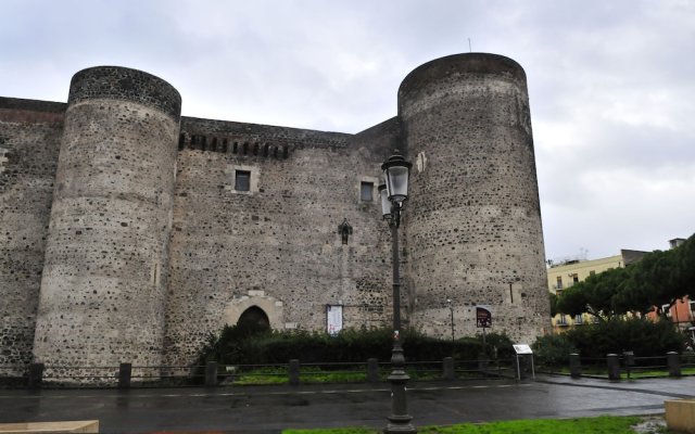 Terrazza sul Castello Ursino by Wonderful Italy