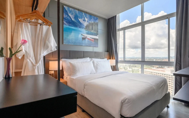 The Grand Jomtien by Favstay