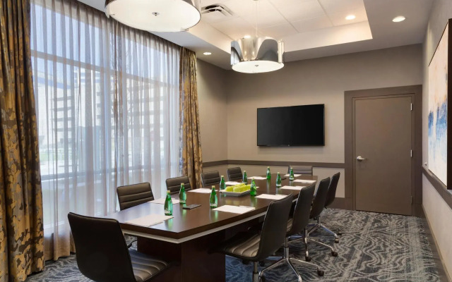 Embassy Suites by Hilton The Woodlands at Hughes Landing