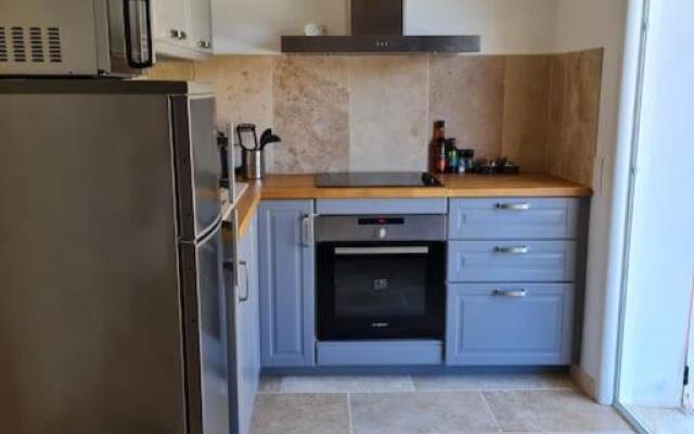 Adorable Maison Indépendante 30m2 avec Piscine en saison