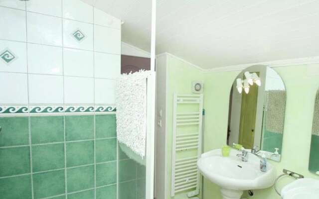 Characteristic Appartement With Swimming Pool, Completely Renovated