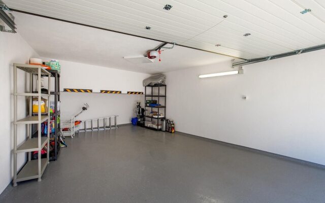 Awesome Home in Lopar with Hot Tub, WiFi & 2 Bedrooms