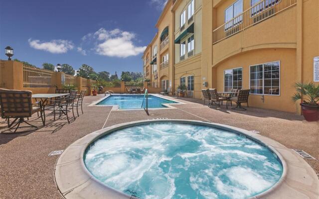 La Quinta Inn & Suites by Wyndham Livingston