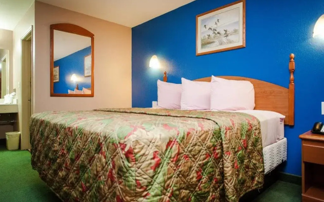 Scottish Inn & Suites