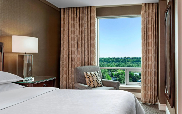Sheraton Suites Calgary Eau Claire