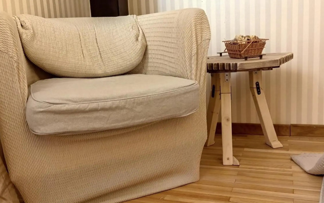 Urban Zen Den 2 Room Condo