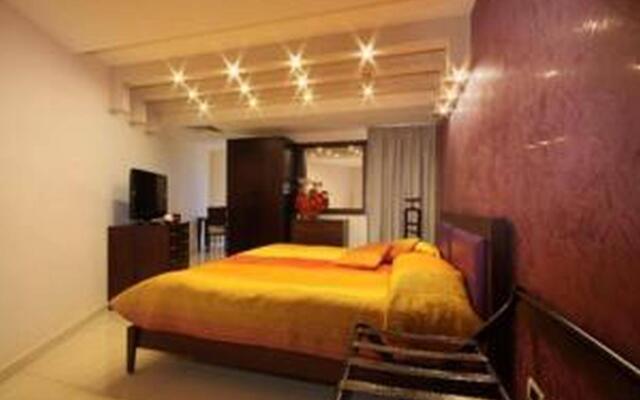 Hollywood Inn Hotel