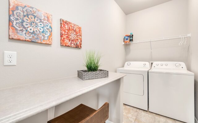 Family-friendly Ranch Style Home near Boyd Lake!