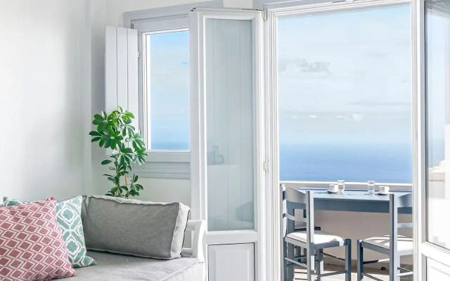 Phaos Santorini Suites