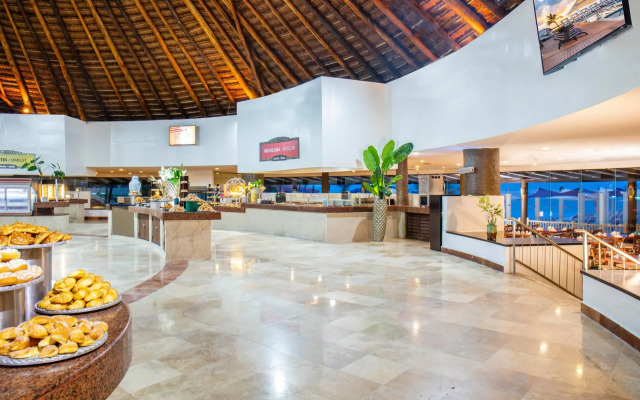 Crown Paradise Club Cancun All Inclusive
