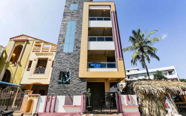 Royal Residential Lodge by OYO Rooms