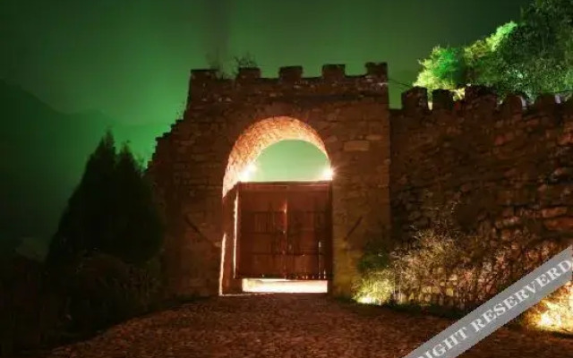 Red Capital Ranch/ Shambala At The Great Wall