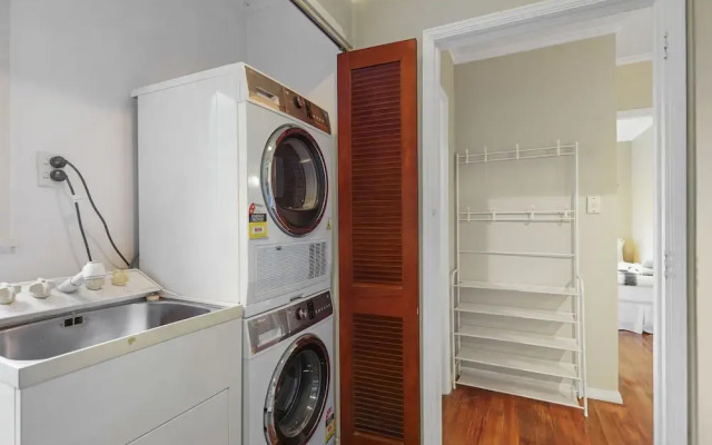 Kohi Family Home- Netflix & Gardens View