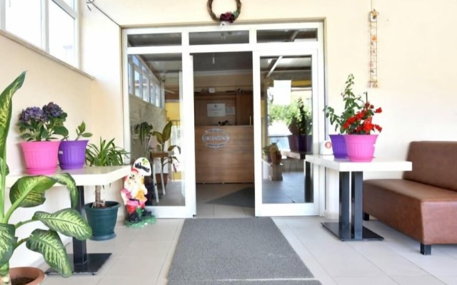Ozden Apart Otel