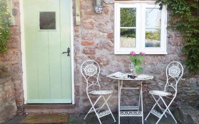 Hollies Cottage