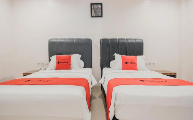 RedDoorz Premium @ Dna Fun Zone Pekanbaru