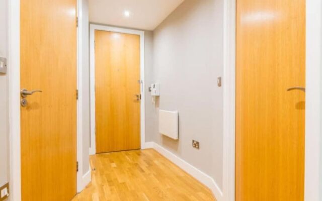 Modern Leeds City Apartment