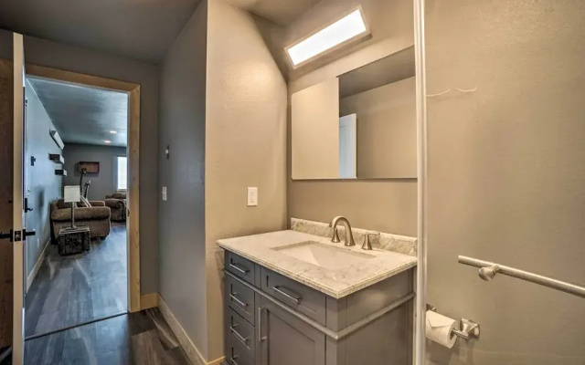 Spacious Saratoga Condo w/ Mountain Views!