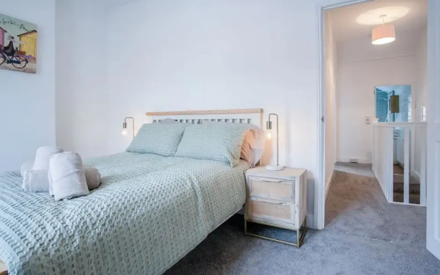Castle Square - 2 Bedroom - Mumbles