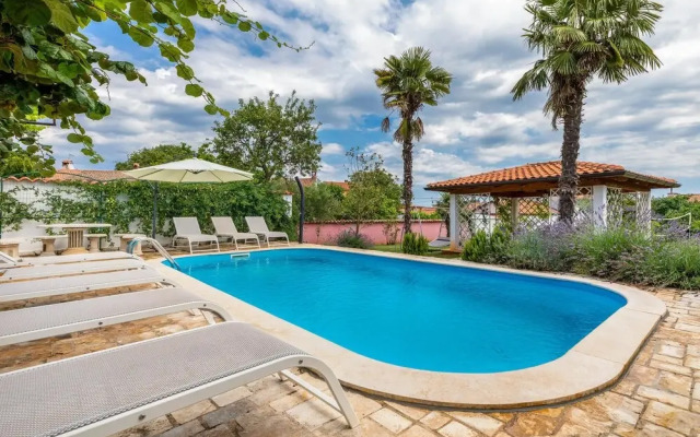 Nice Home in Kastelir With Wifi and 3 Bedrooms