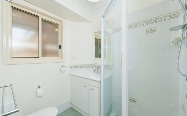 Pawprints, 123 Bagnalls Beach Road