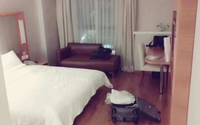 Hanting Seasons Hotel